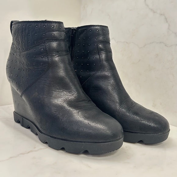 Sorel Joan Uptown Studded Waterproof Leather Booties - Black - W10.5 - Edgy Chic - Picture 1 of 12
